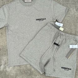 Essentials shorts and shirts set