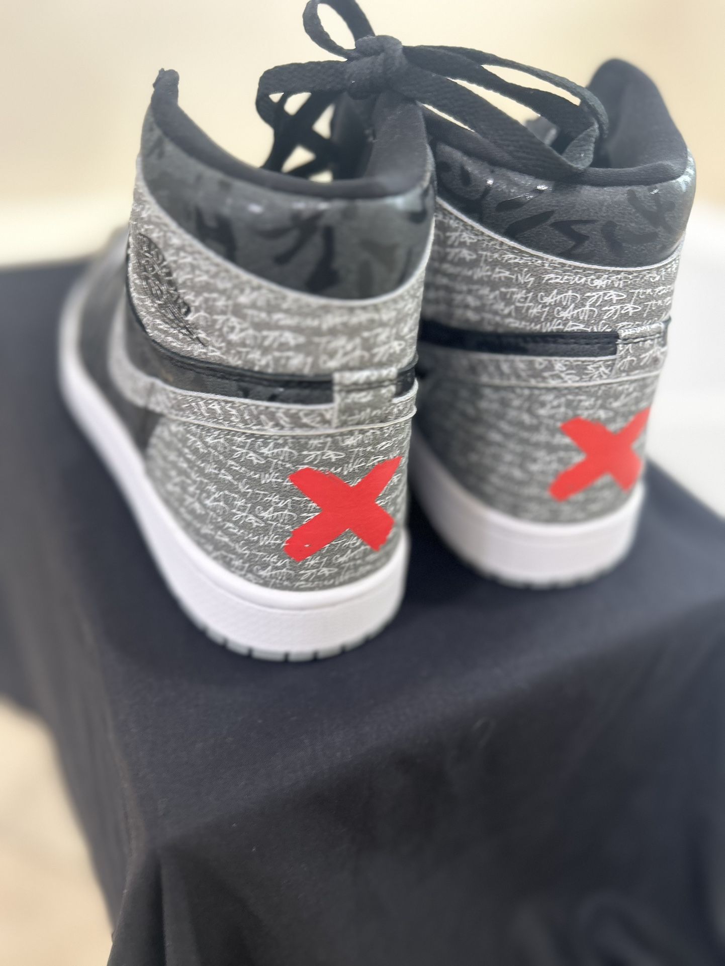 Jordan 1s 🆕 New Size 10.5m. 139$