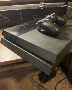 PlayStation 4 / PS4 Tested and Working