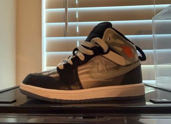 Air Jordan 1 Mid Skeleton Halloween Sneaker