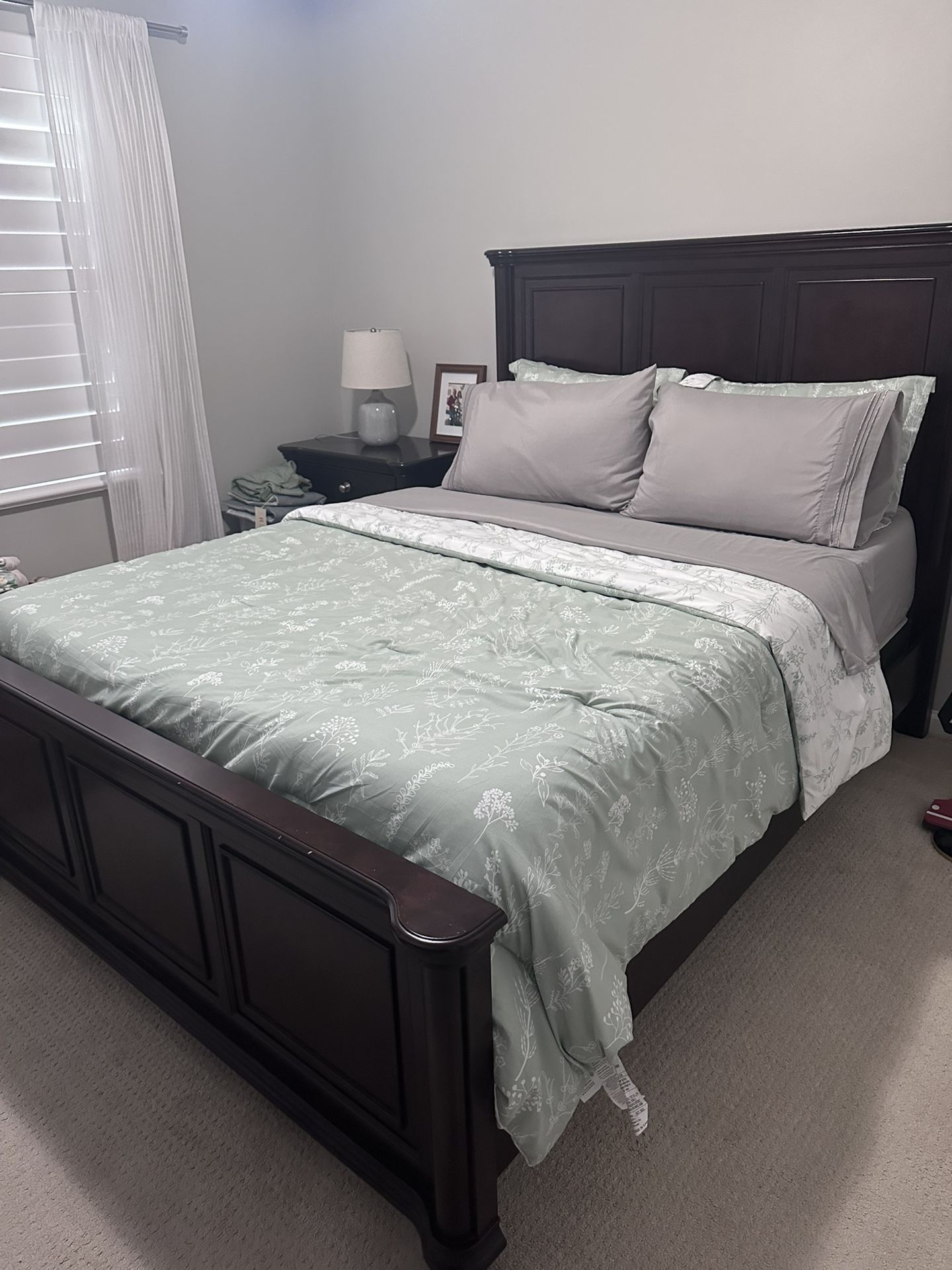 Queen Bed With Mattress And Side table