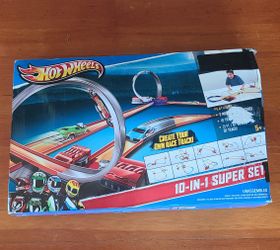 Hot Wheels 10-in-1 Super Set