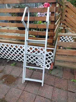Aluminum Ladder