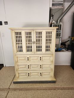 Dresser / Storage