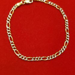 14kt Gold Figaro Diamond Cut Design Bracelet