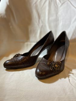 Brown high heel shoe