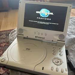 Polaroid Portable 7” DVD Player
