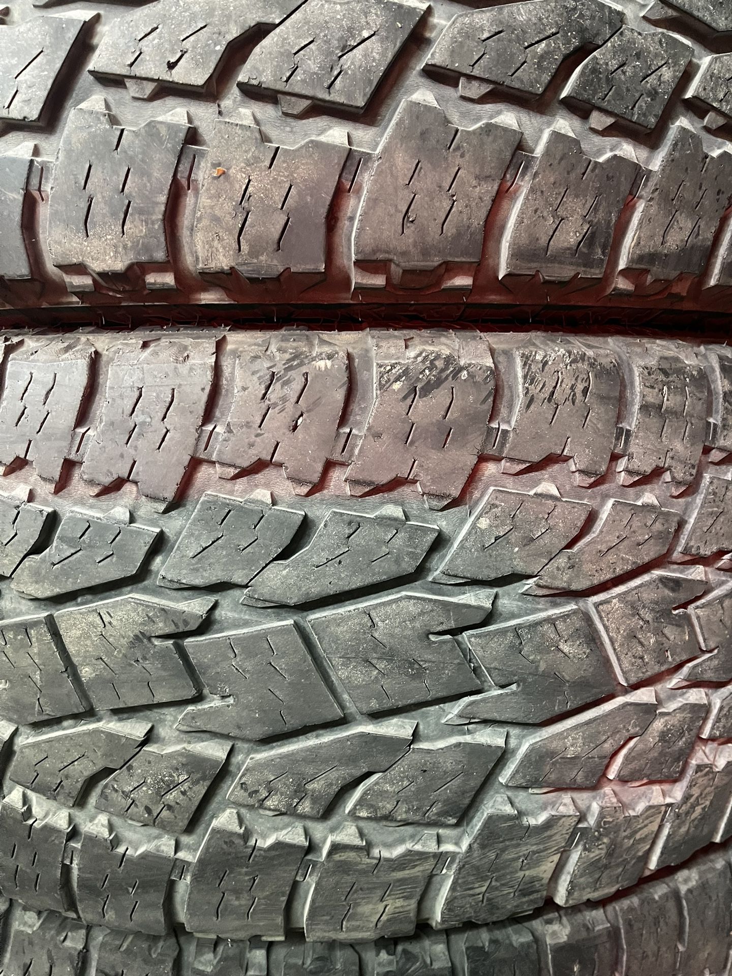 285/55/20 Toyo A/T
