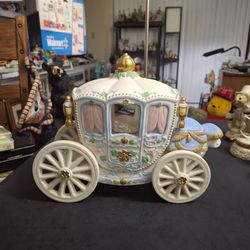 Lenox 1993 Disney "Cinderella's Enchanted Carriage" Music Figurine, Peek Through The Windows & You See Cinderella's Slipper-Plays "Someday My Prince M
