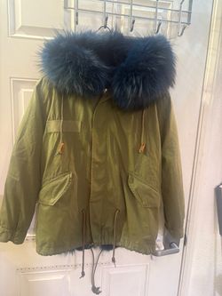 size medium Mr & Mrs Italy Fur-Lined Parka featuring an army green & blue fox fur fishtail  size medium