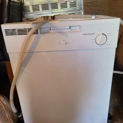 Frigidaire Dishwasher 