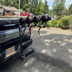 YAKIMA  Roc N’ Gate - Swing Away Bike Rack
