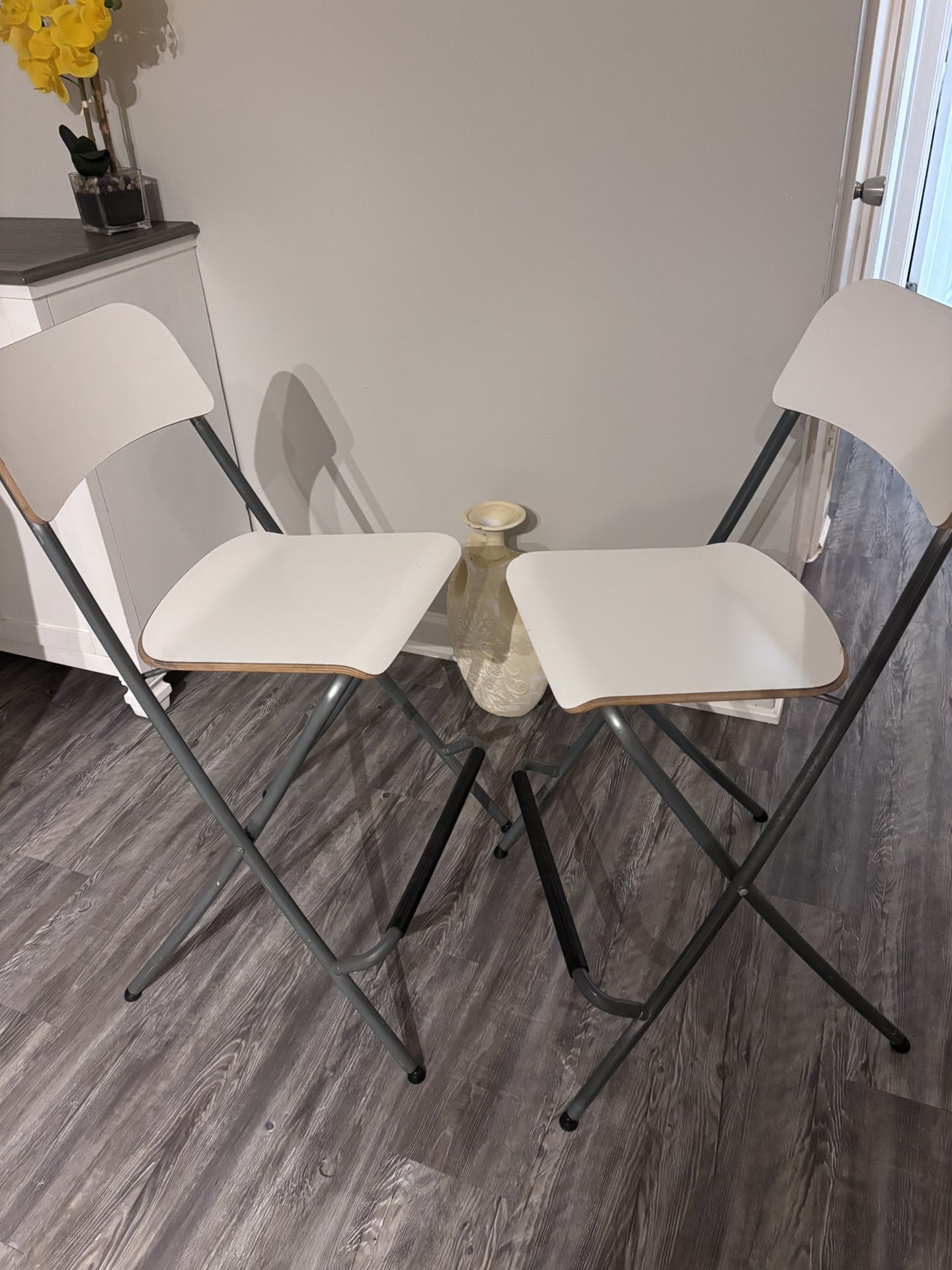 White High Chairs