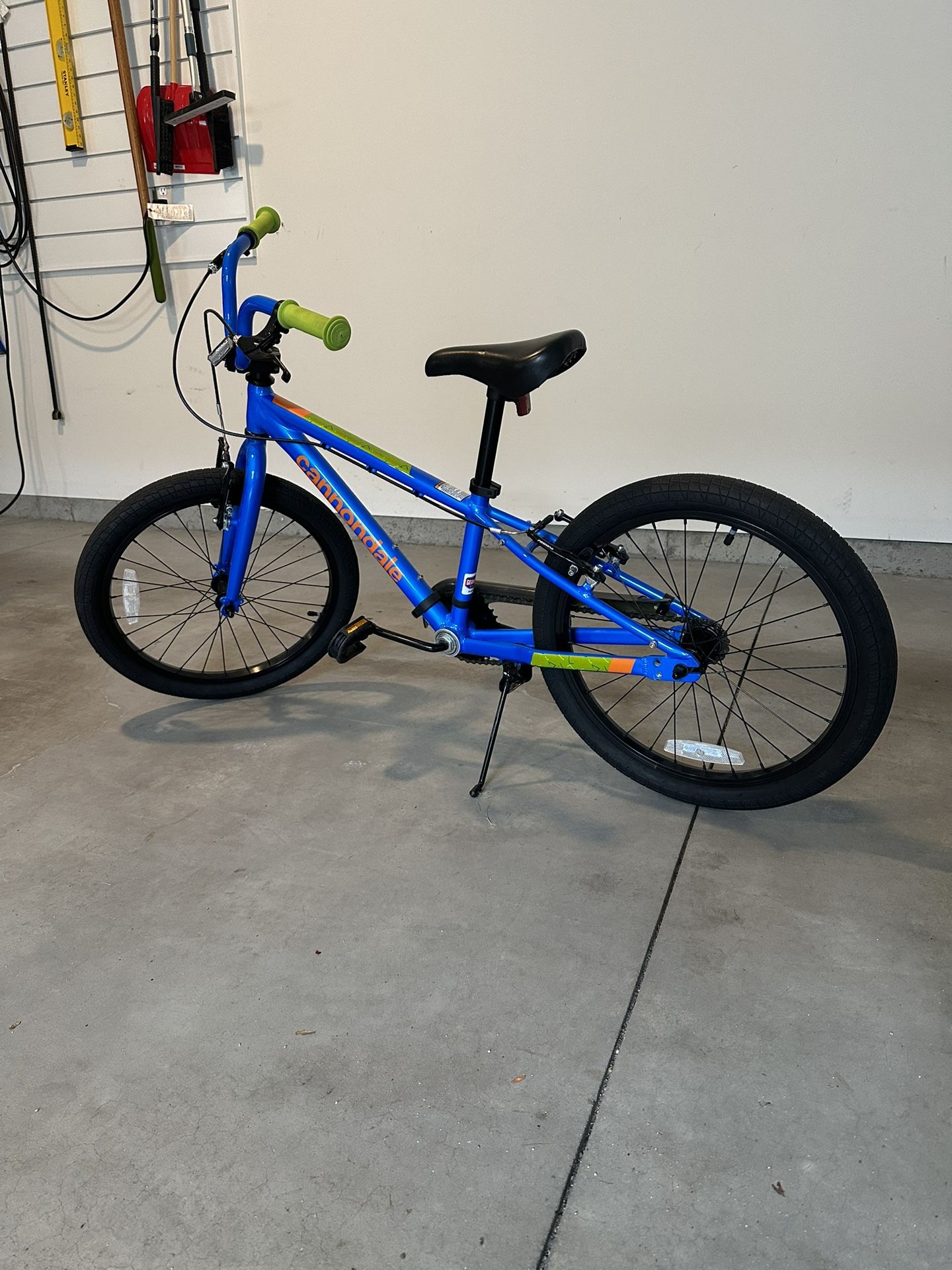 Like New 20” Cannondale Kids Bike