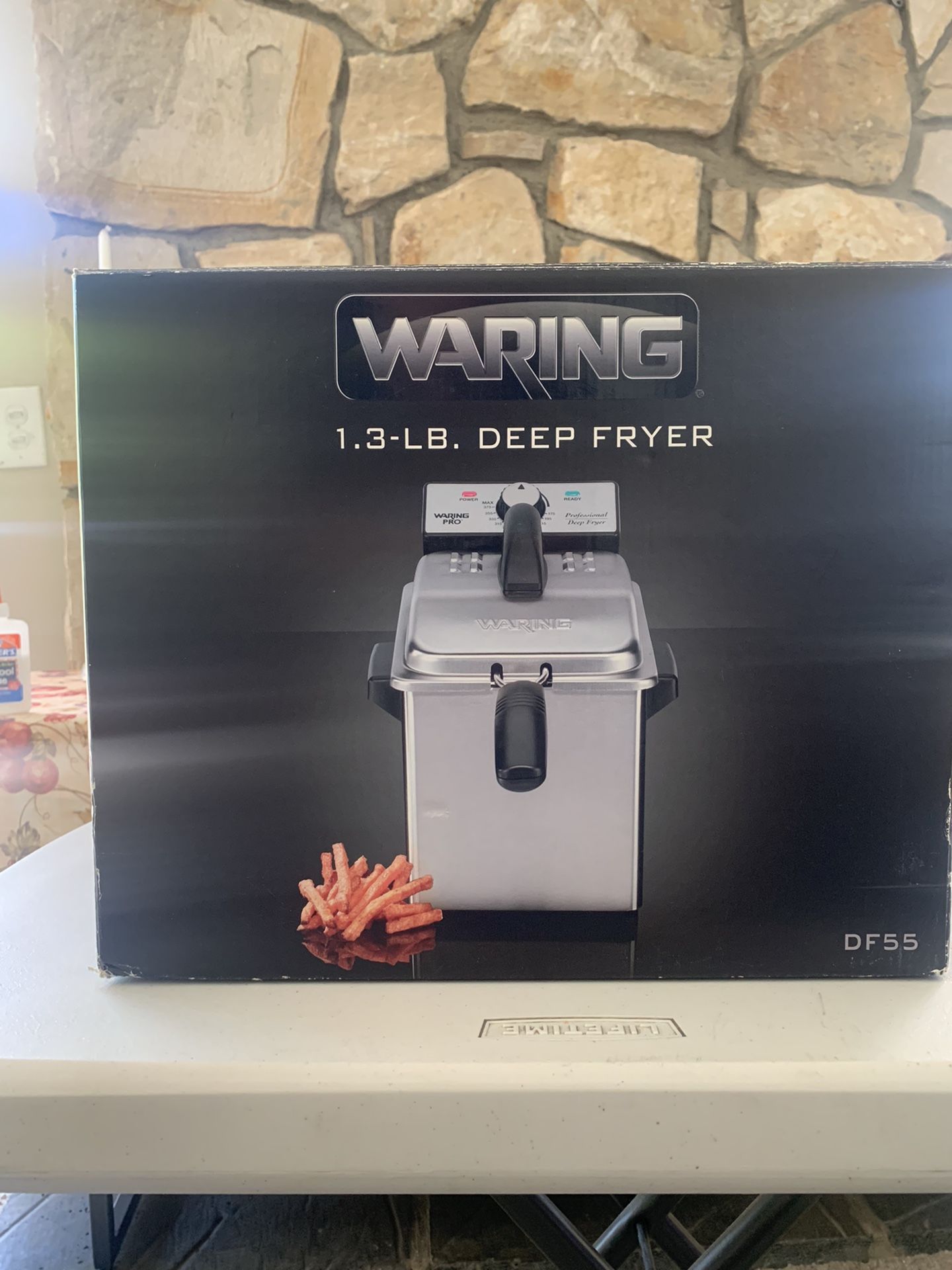 Waring DF55 Mini 1-2/7lb -Capacity Stainless-Steel Deep Fryer.