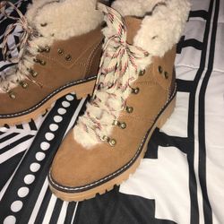 Brown Women’s Winter Boots Size 71/2