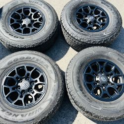 16” NEW TAKE OFF TOYOTA WHEELS WITH GOOD USED TIRES 70%  6 Lug