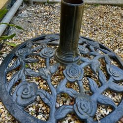 Cast Iron Umbrella Stand Base! Antique Style Roses Great Condition!