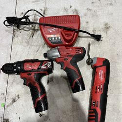 Milwaukee M12 Set With 2 Batteries 