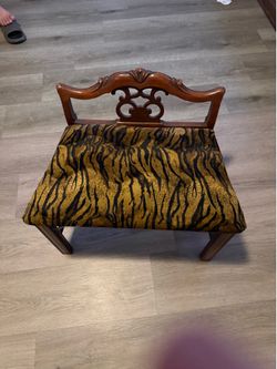 Vanity bench