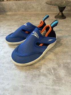 Speedo Water Shoes $5 Size 5/6