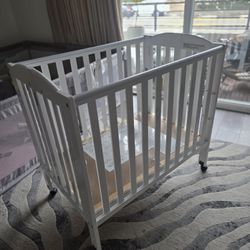Baby Mini Crib (Foldable) 