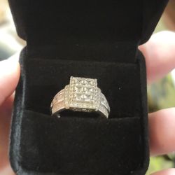 Stunning Sterling Silver And CZ Women's Ring Size 8 With Box