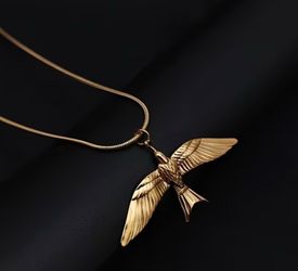 ✨STAINLESS STEEL GRACEFUL BIRD (SWALLOW)