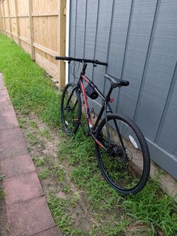 Bicicleta grande de CARRERA.trabaja bien