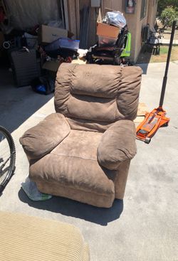 Reclinable sofa couch chair