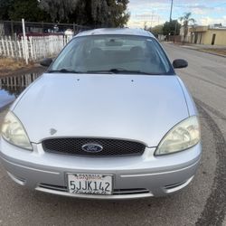 2005 Ford Taurus