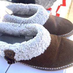 Ariat women’s brown suede bootie slippers