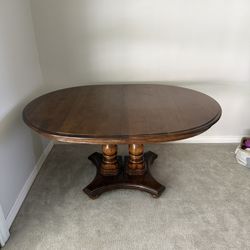 Dining Room Table- Oval Salem House Model 664