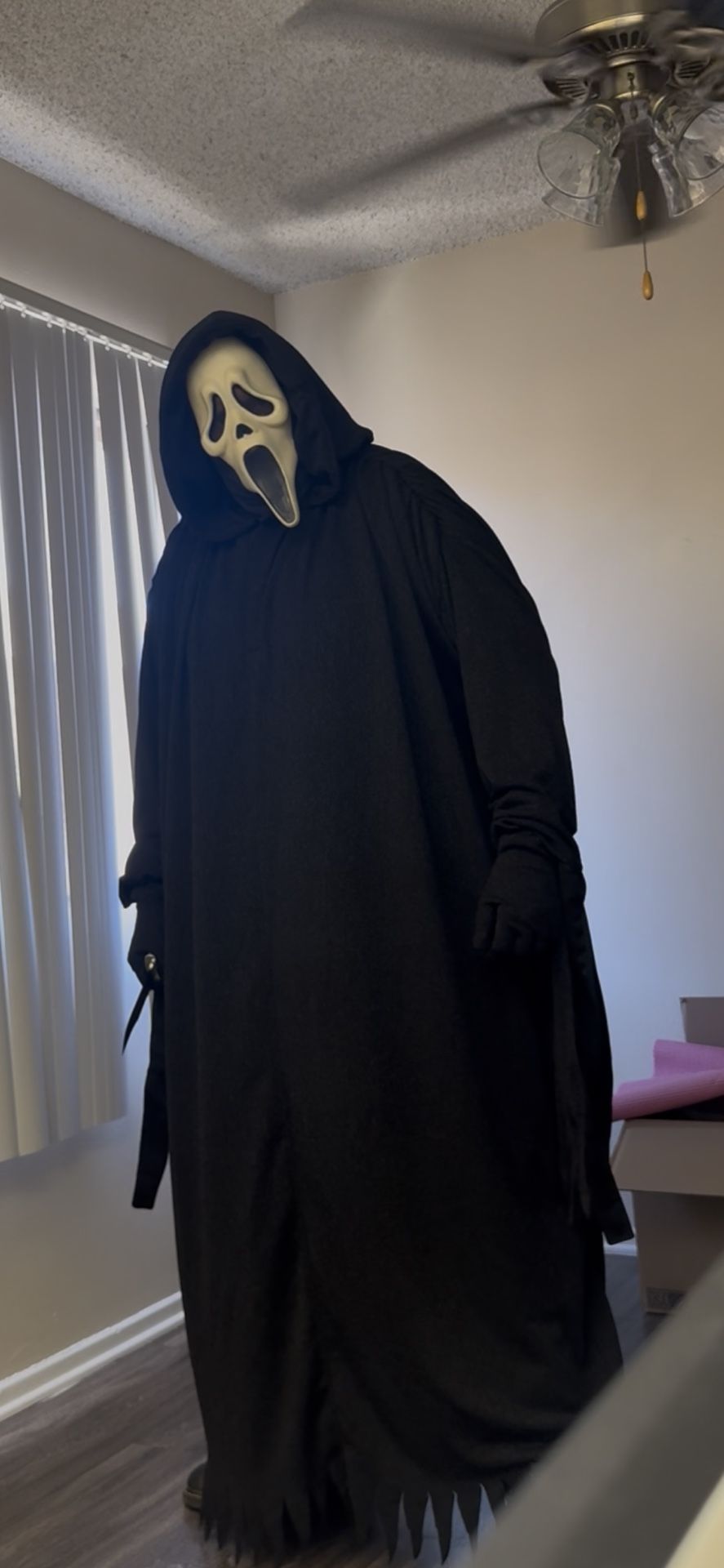 Scream Robe 