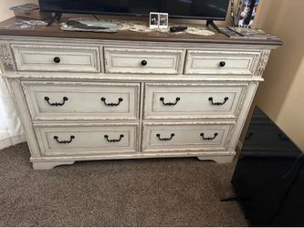 Long dresser