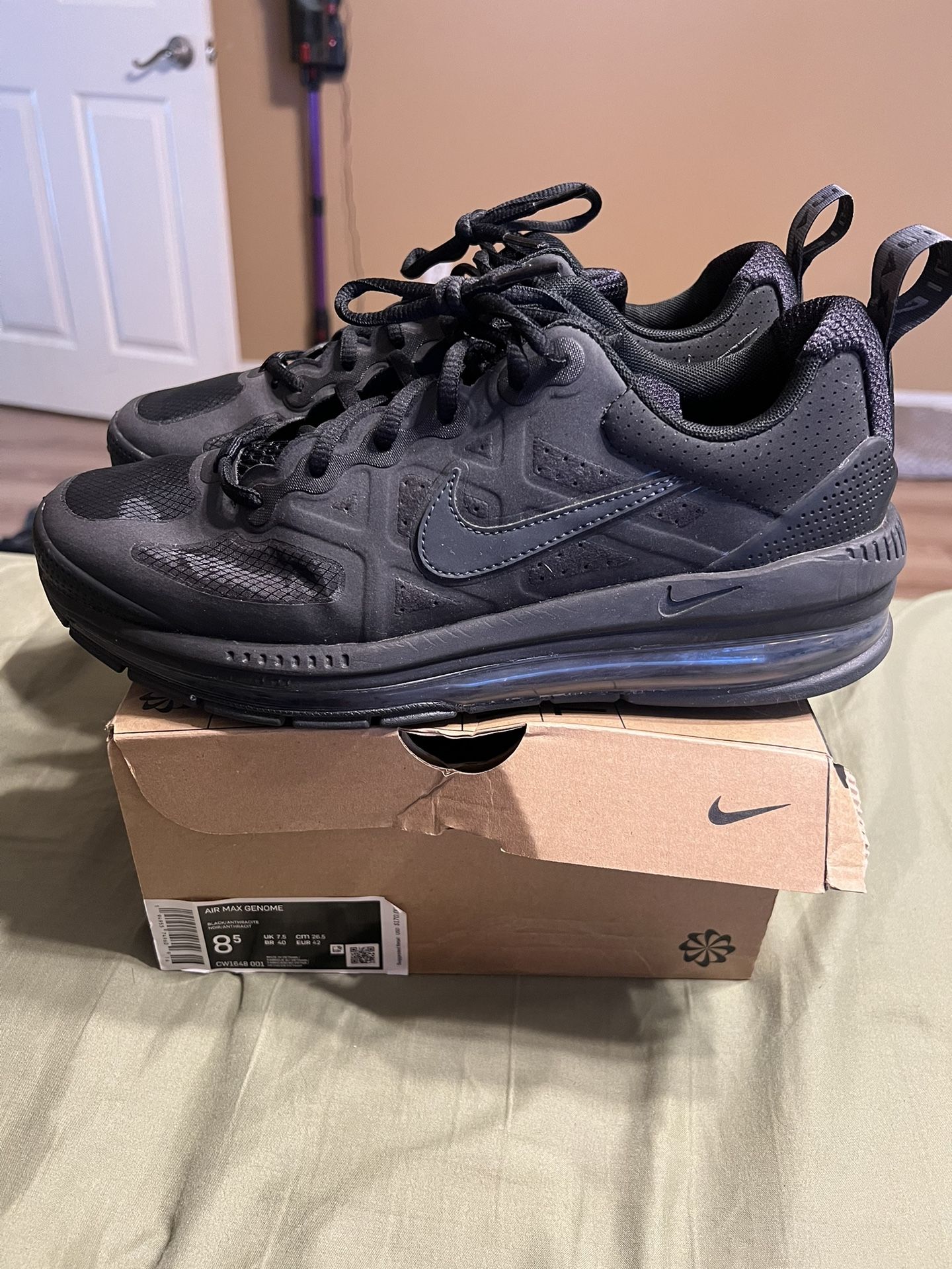 Air Max Genomes Size 8.5 M