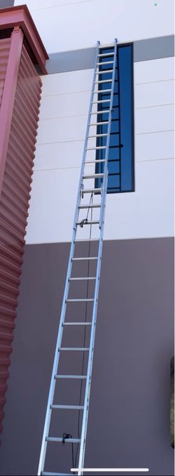 Stack ladder