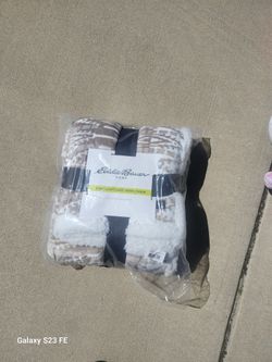 Eddie Bower Womens Shaw