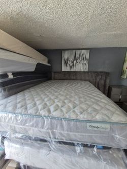 NEW QUEEN MATTRESSES