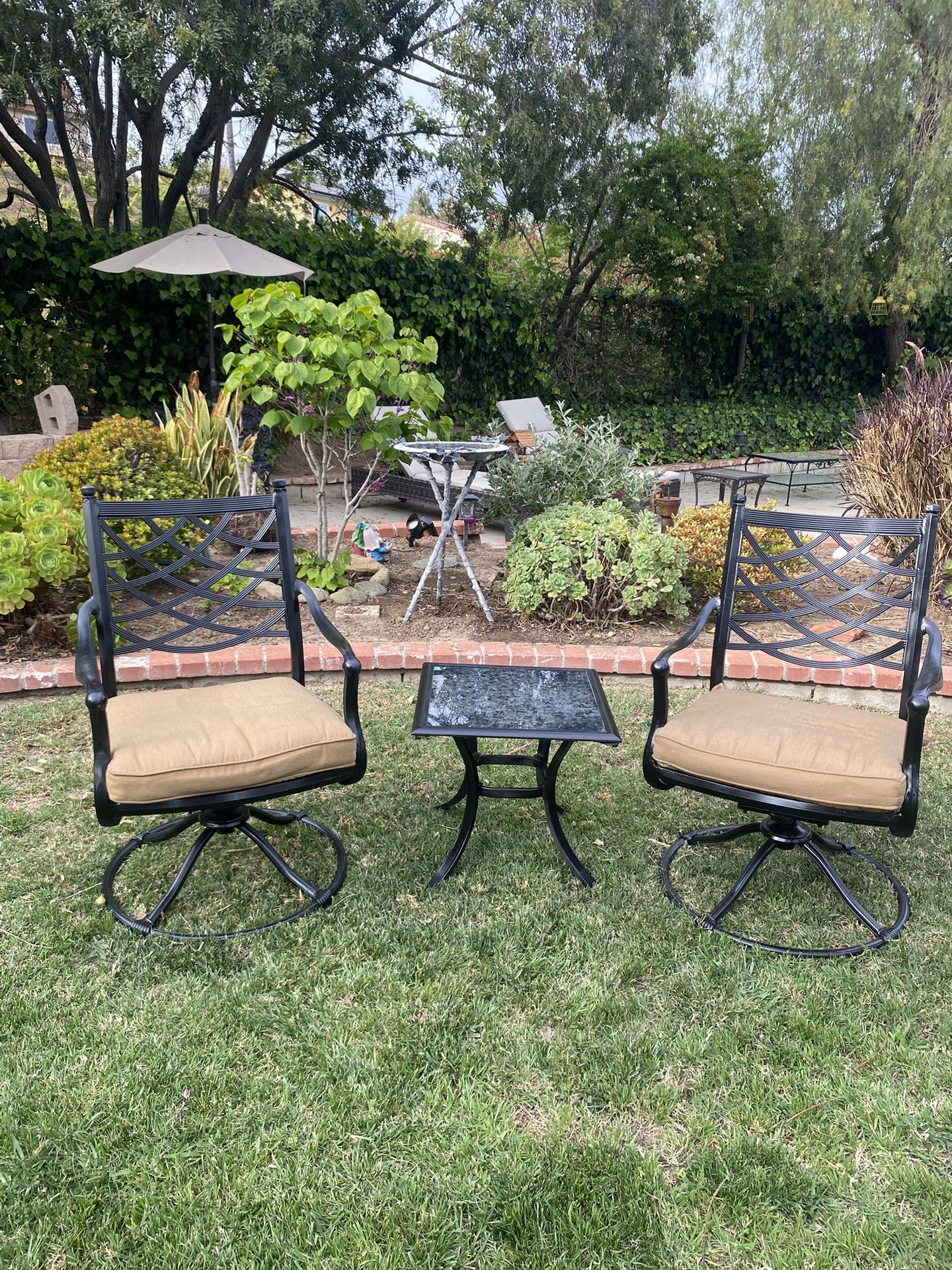 3pc Outdoor 2 Rocking Chairs W/Pads & Table Set