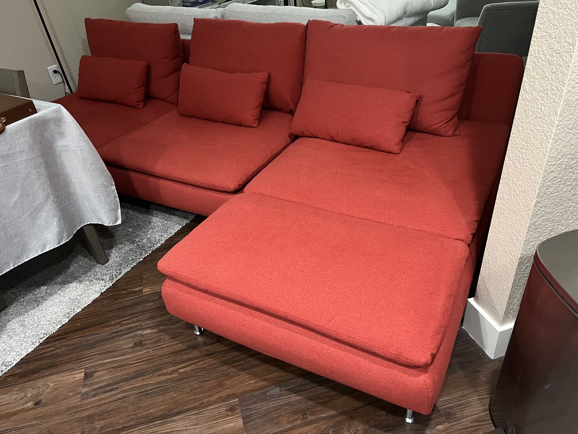 IKEA SÖDERHAMN Sofa with Chaise – Red – Excellent Condition!