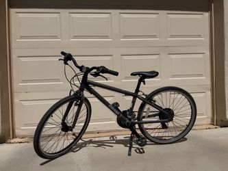 REI REV CTY 24’ Kids’ Bike - Pirate Black