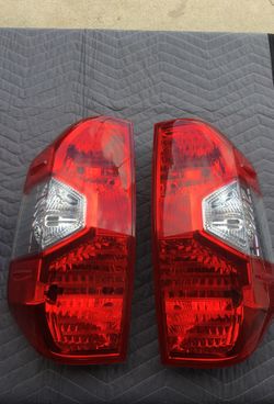 2016 Toyota Tundra OEM Taillights
