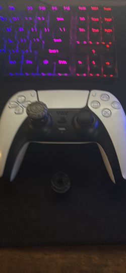 Ps5 controller with kontrol freaks