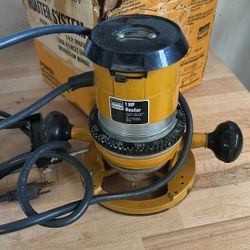 1 HP Router - Old, But In Working Condition