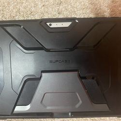 Windows Surface 8 128GB ( Great condition)