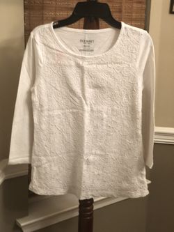 BEAUTIFUL OLD NAVY LACE OVER SIZE XS NEW CONDITION