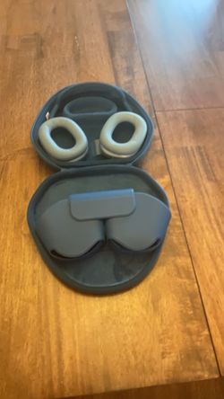 Apple Max Pro Wireless Headphones