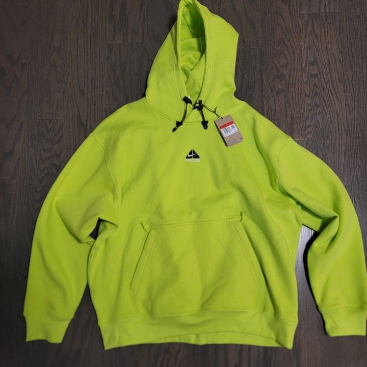 Nike ACG ThermaFit Sweatshirt - New With tags