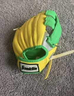 Toddler Boy’s Franklin Baseball Glove